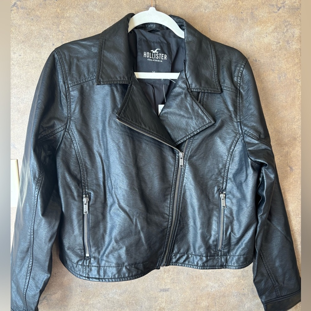 Hollister ❤️size XL Women's Black Faux Leather Jacket  ⭐️ NWT